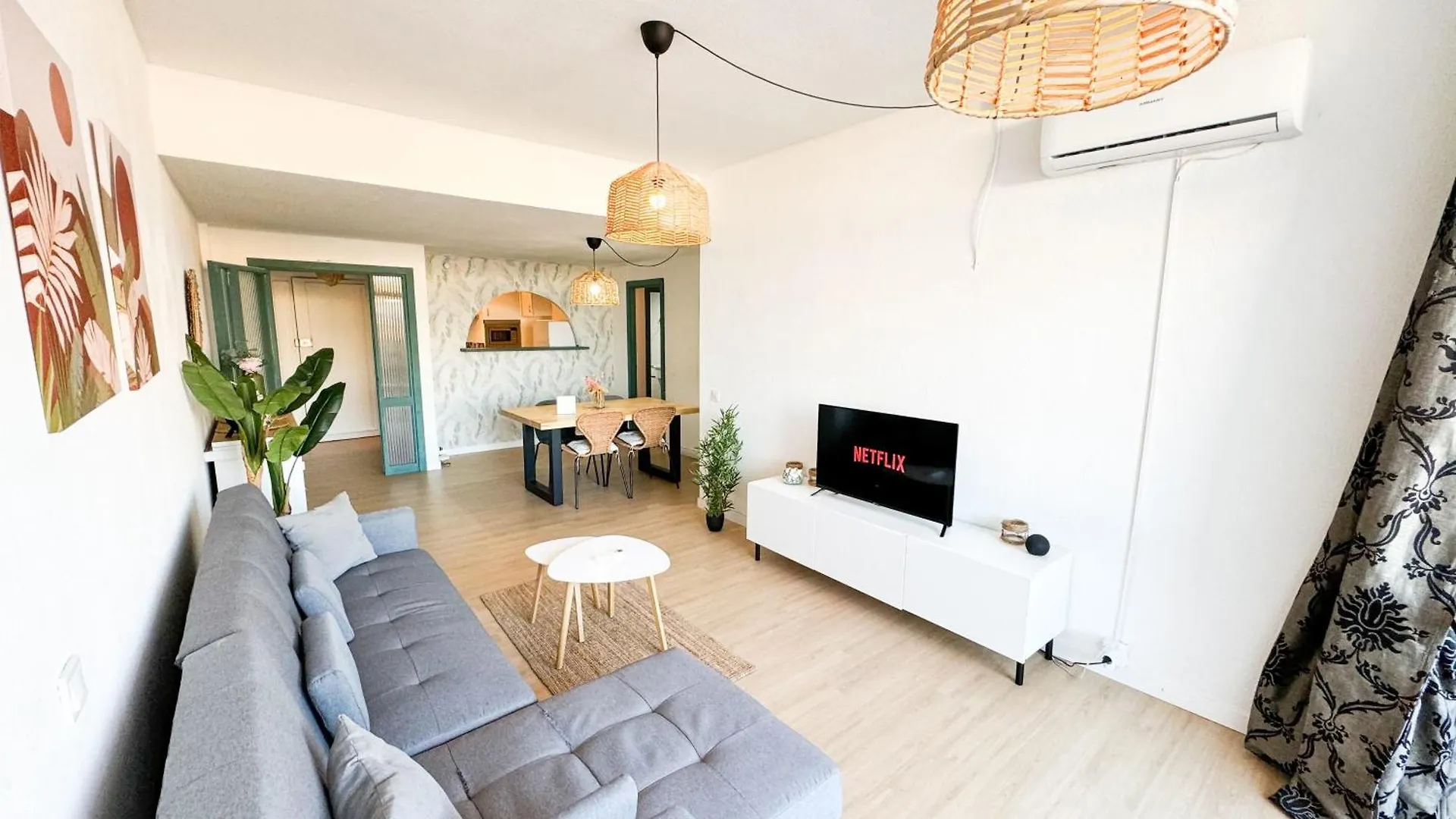 The Secret Of Torremolinos Comotucasa contacts